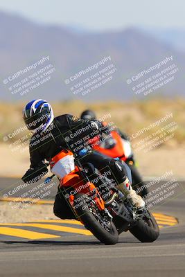 media/Oct-08-2022-SoCal Trackdays (Sat) [[1fc3beec89]]/Turn 16 (125pm)/